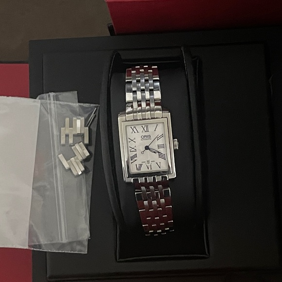 Female automatic Oris watches - Picture 8 of 10